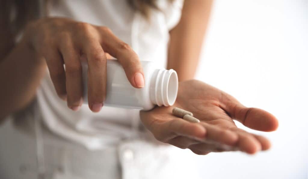 melhores suplementos naturais para aliviar os sintomas da TPM e menopausa